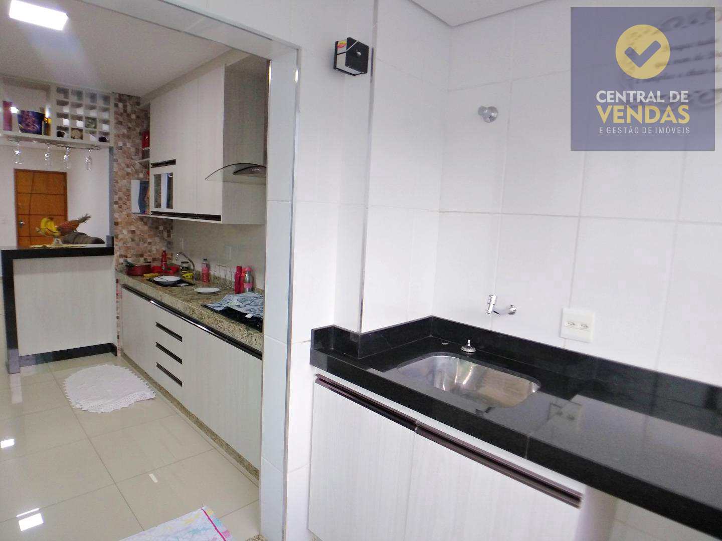 Apartamento à venda com 2 quartos, 65m² - Foto 17