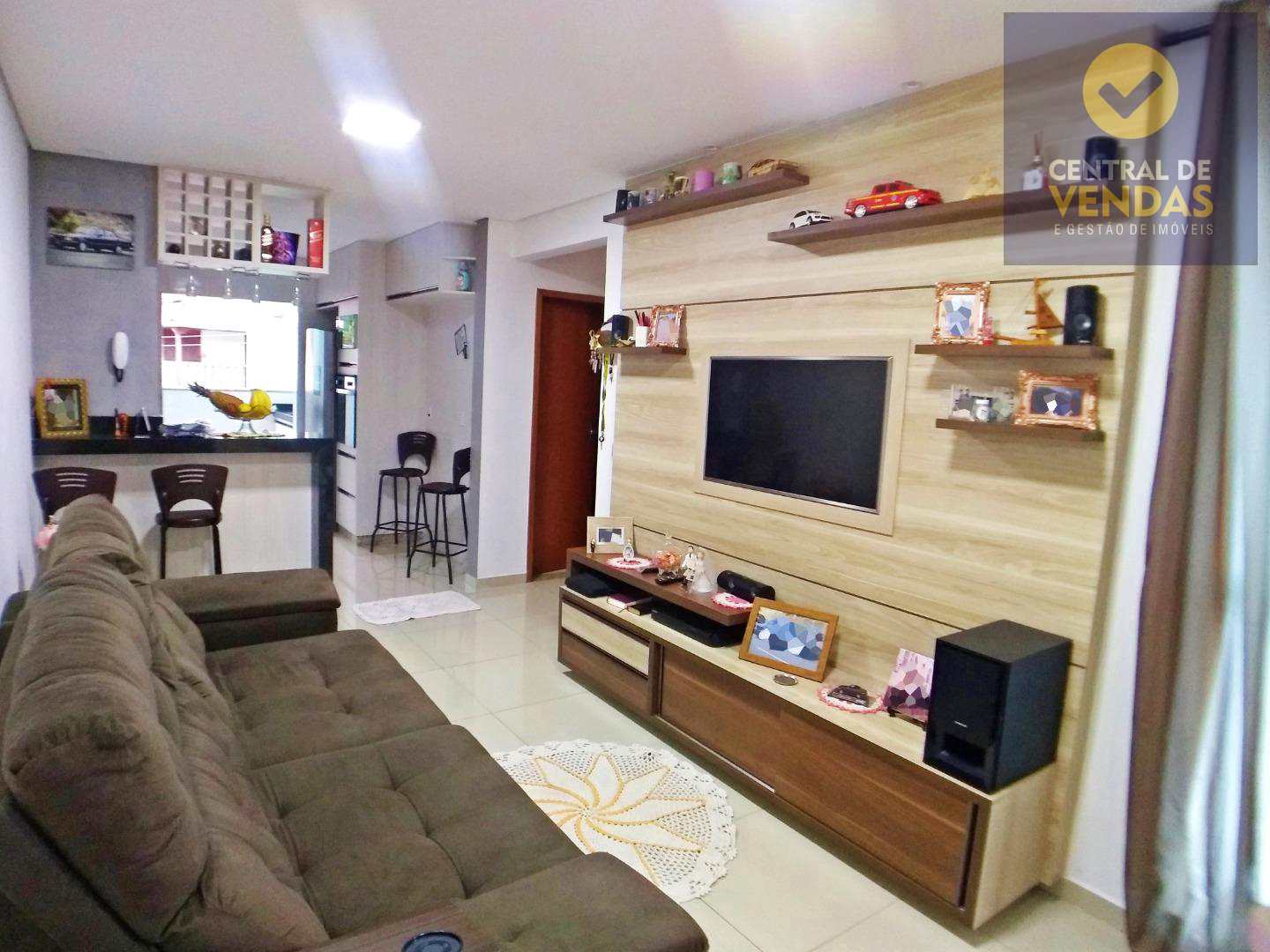 Apartamento à venda com 2 quartos, 65m² - Foto 2