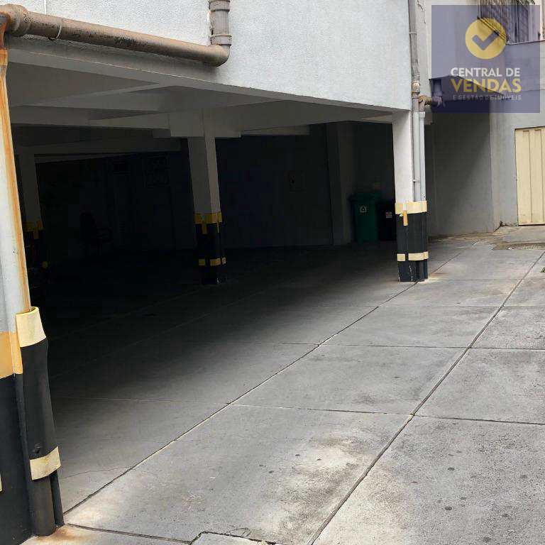 Apartamento à venda com 4 quartos, 140m² - Foto 2