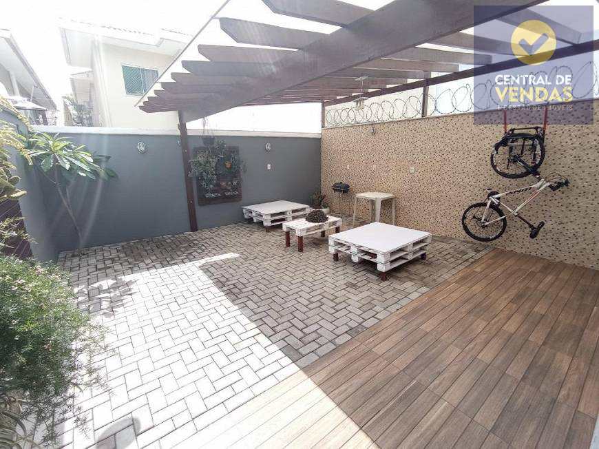 Casa à venda com 3 quartos, 180m² - Foto 15