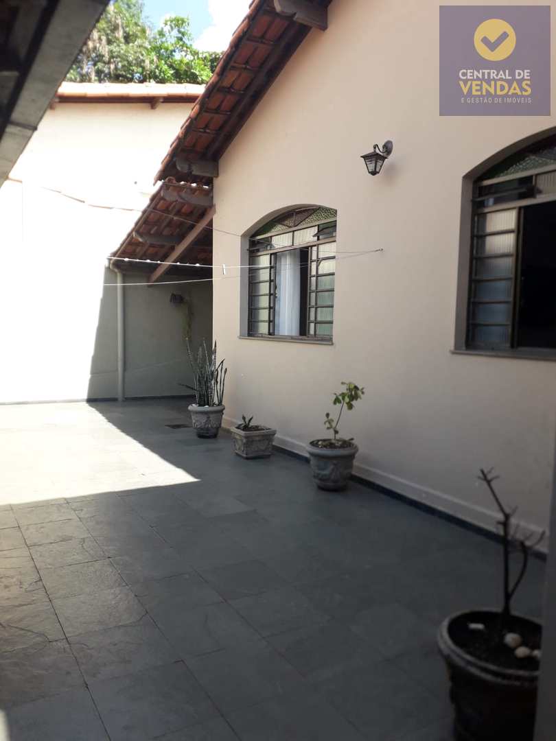 Casa à venda com 3 quartos, 360m² - Foto 6