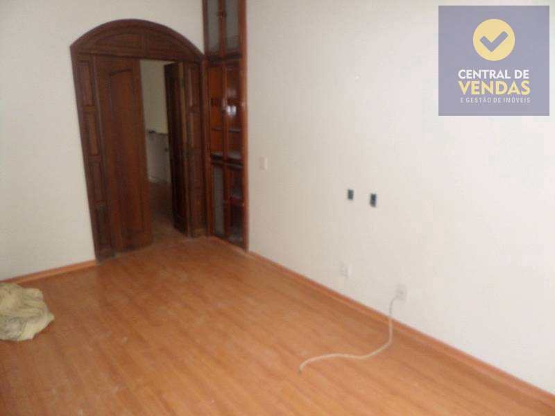 Casa à venda com 6 quartos, 360m² - Foto 10