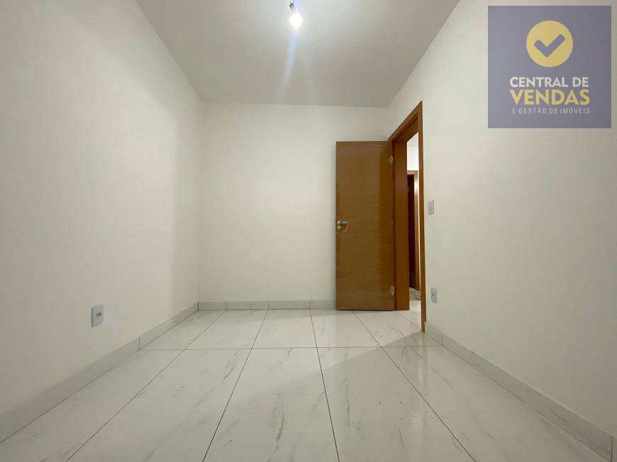 Casa à venda com 3 quartos, 83m² - Foto 11