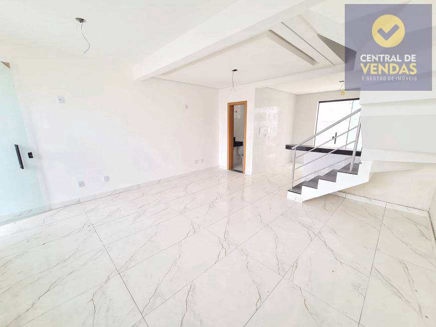 Casa à venda com 3 quartos, 83m² - Foto 4