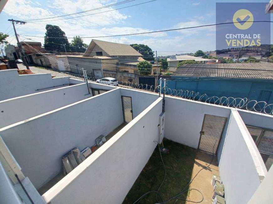 Casa à venda com 2 quartos, 90m² - Foto 2