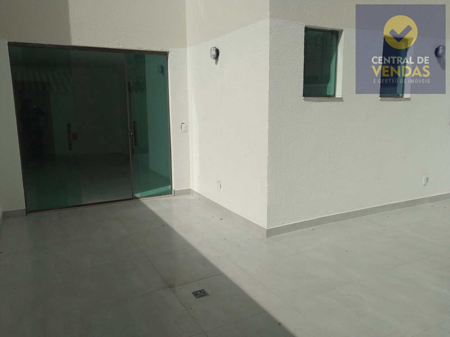 Apartamento à venda com 2 quartos, 80m² - Foto 23