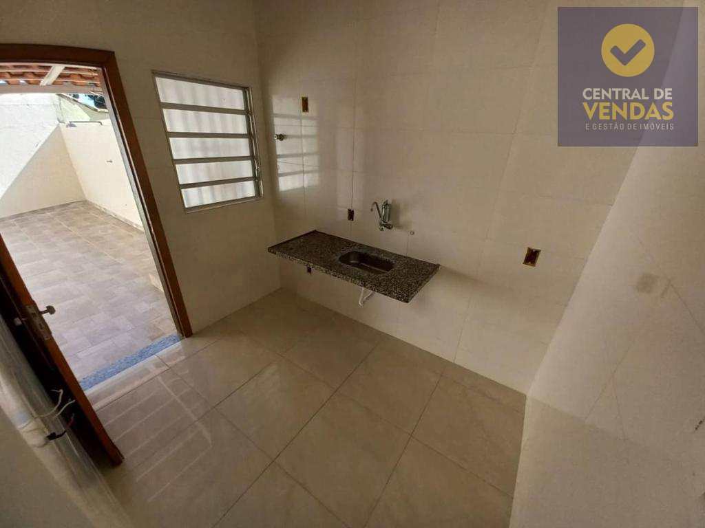 Casa à venda com 2 quartos, 60m² - Foto 7