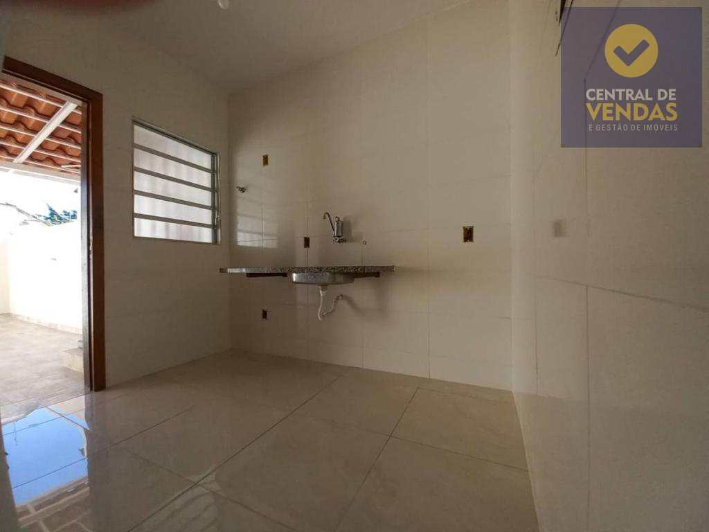 Casa à venda com 2 quartos, 60m² - Foto 15