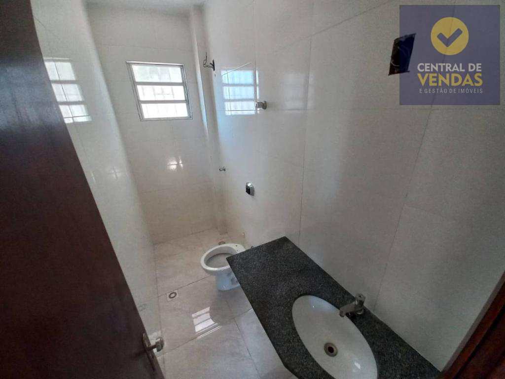 Casa à venda com 2 quartos, 60m² - Foto 13