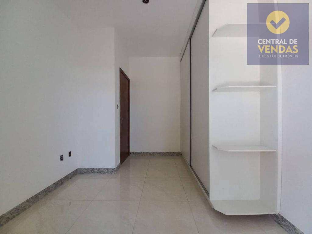 Casa à venda com 2 quartos, 60m² - Foto 5