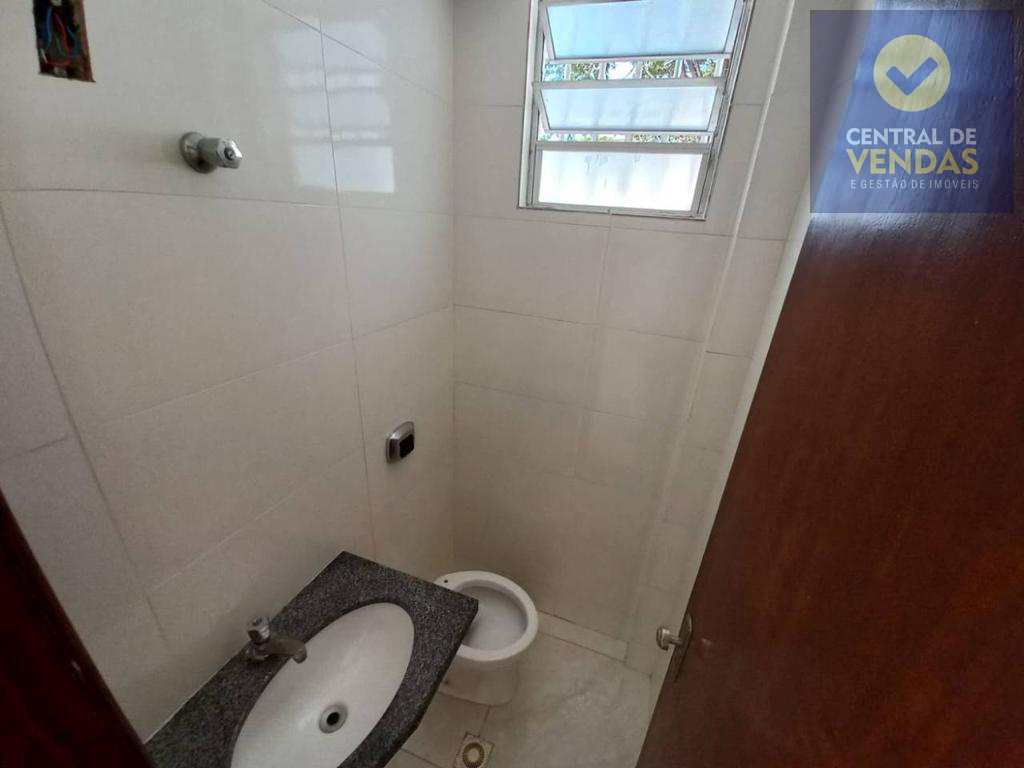 Casa à venda com 2 quartos, 60m² - Foto 11