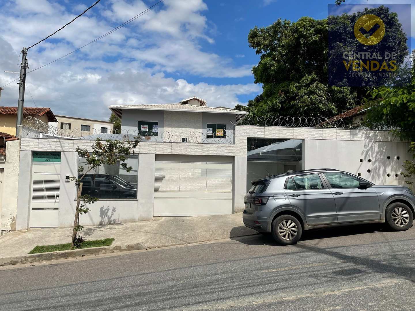 Casa à venda com 2 quartos, 110m² - Foto 2