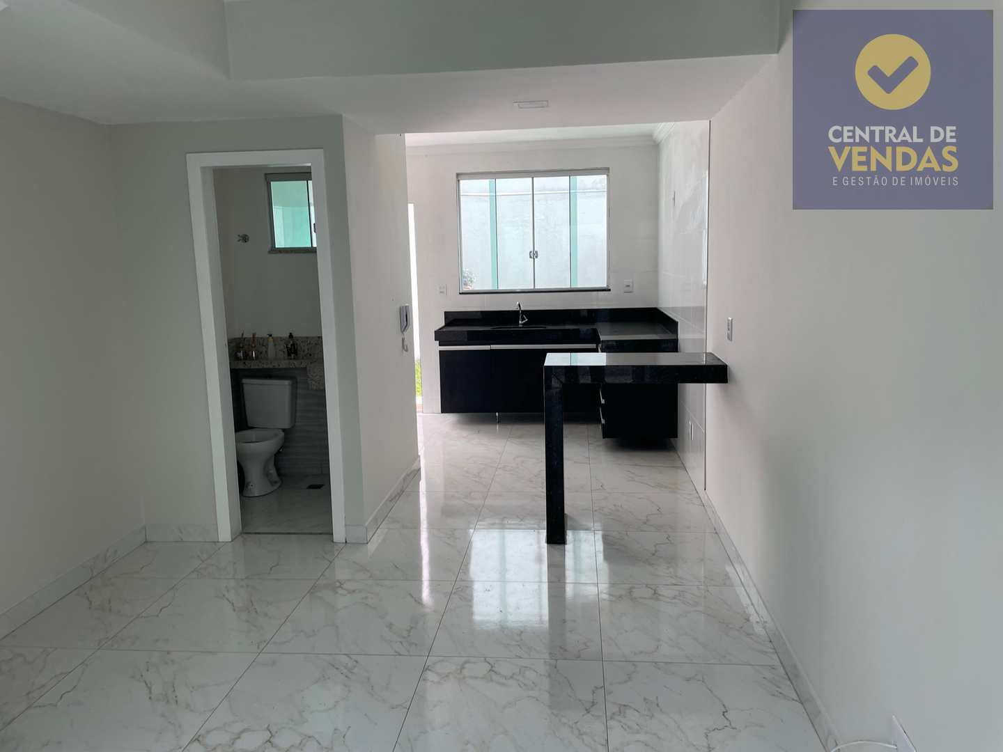 Casa à venda com 2 quartos, 110m² - Foto 5