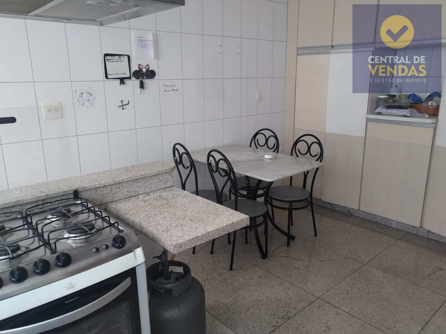 Apartamento à venda com 4 quartos, 240m² - Foto 14