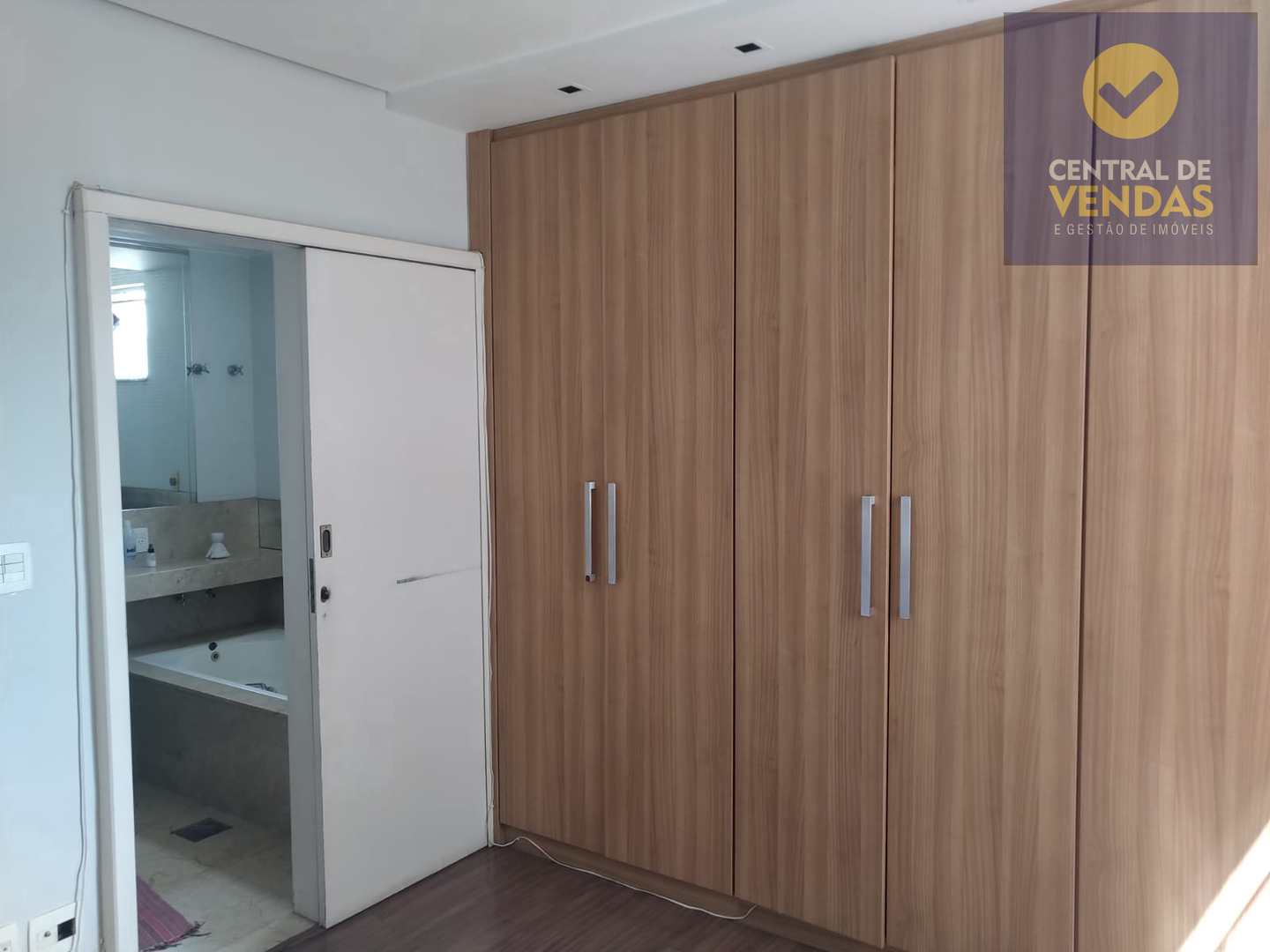 Apartamento à venda com 4 quartos, 240m² - Foto 22