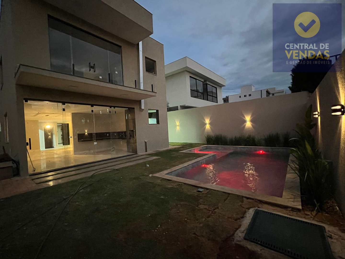 Casa de Condomínio à venda com 3 quartos, 405m² - Foto 11