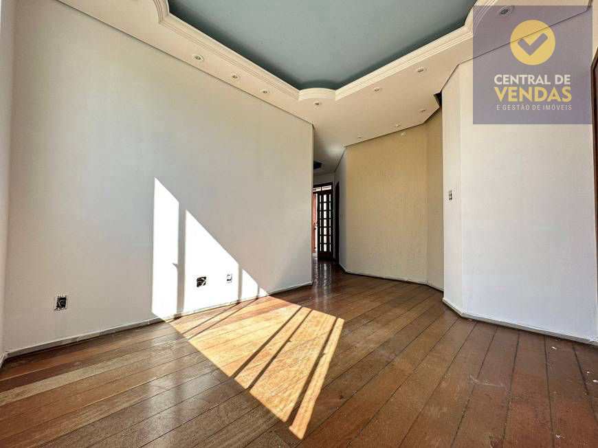 Apartamento à venda com 3 quartos, 80m² - Foto 3