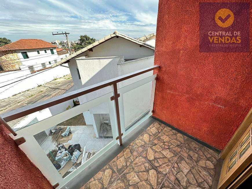 Apartamento à venda com 3 quartos, 80m² - Foto 2