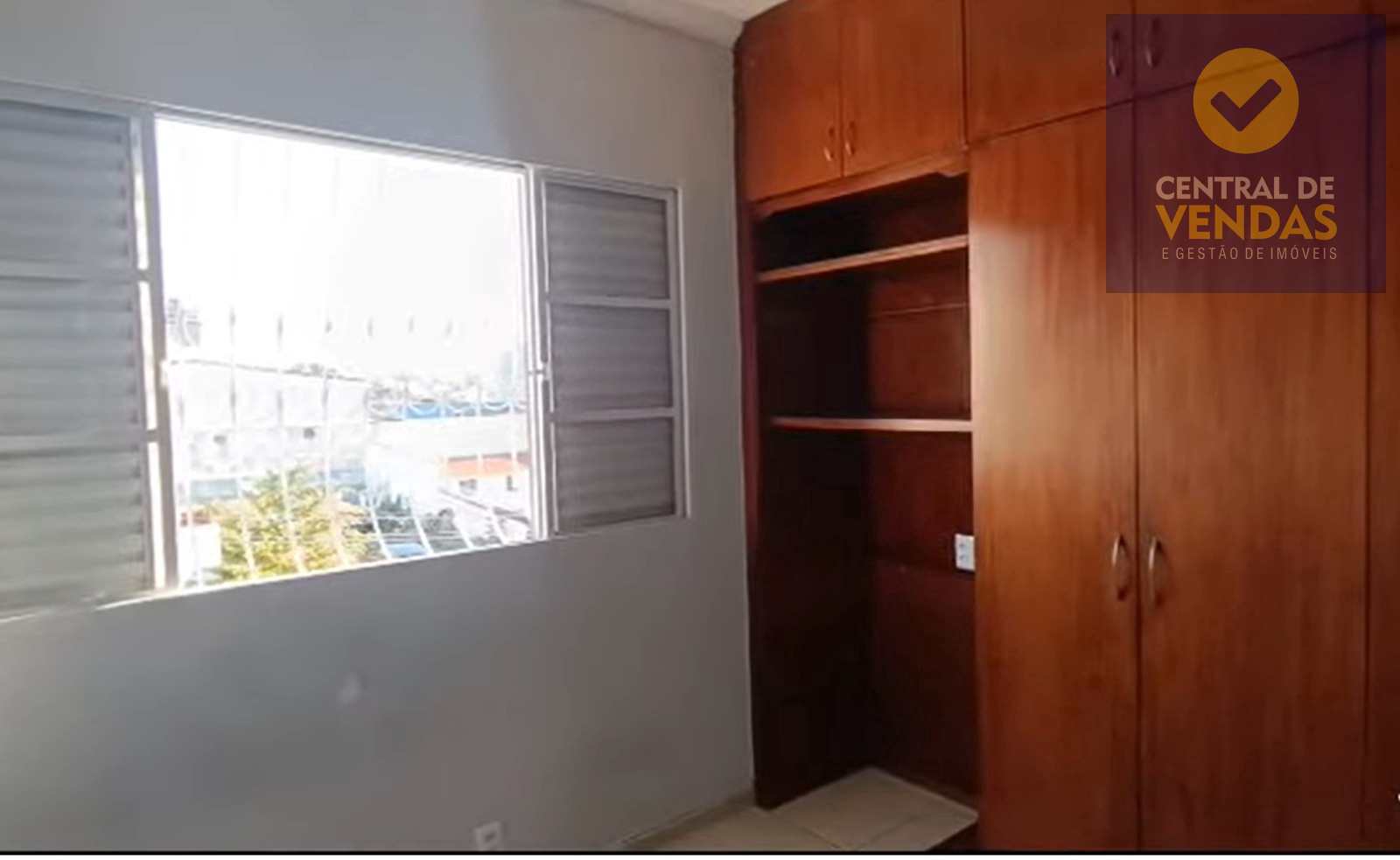 Apartamento à venda com 3 quartos, 85m² - Foto 3