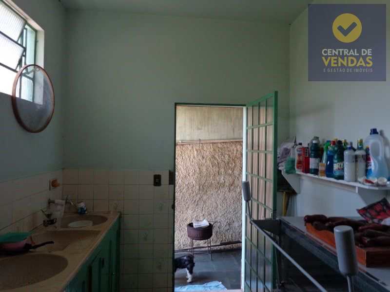 Casa à venda com 3 quartos, 360m² - Foto 10