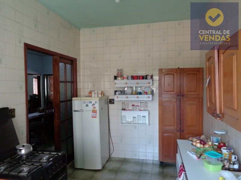 Casa à venda com 3 quartos, 360m² - Foto 8