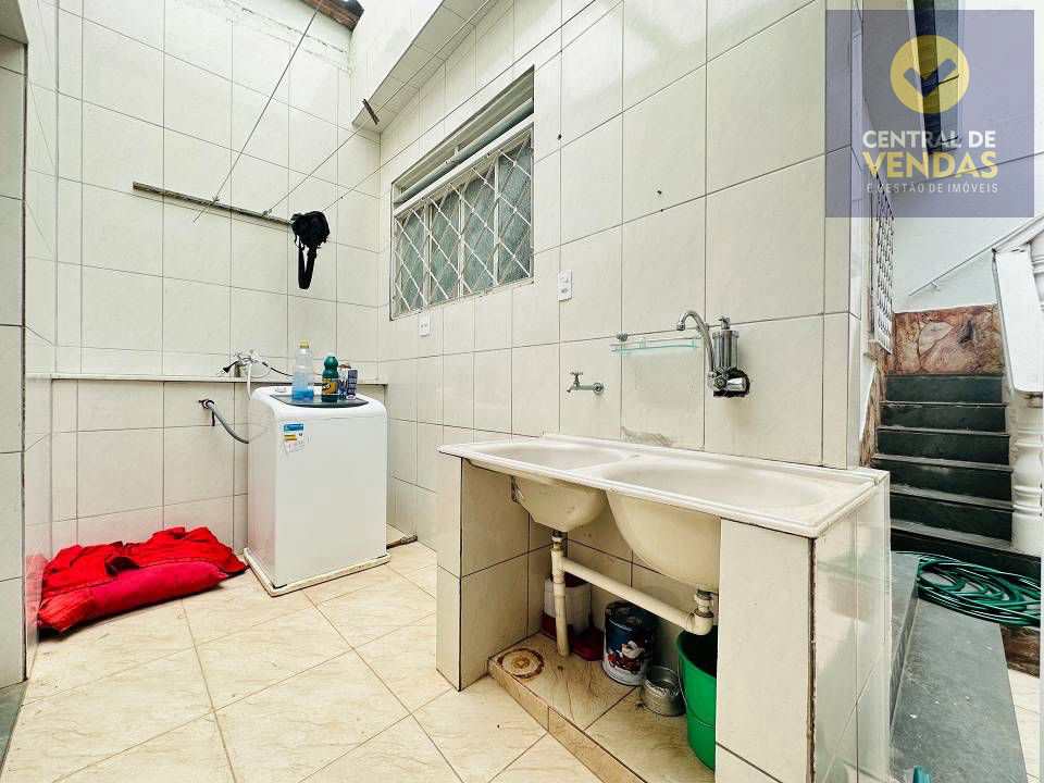 Casa à venda com 3 quartos, 194m² - Foto 16