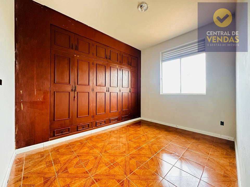 Casa à venda com 3 quartos, 194m² - Foto 13