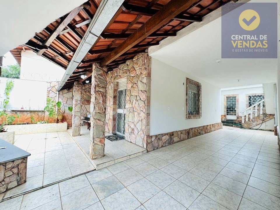 Casa à venda com 3 quartos, 194m² - Foto 3