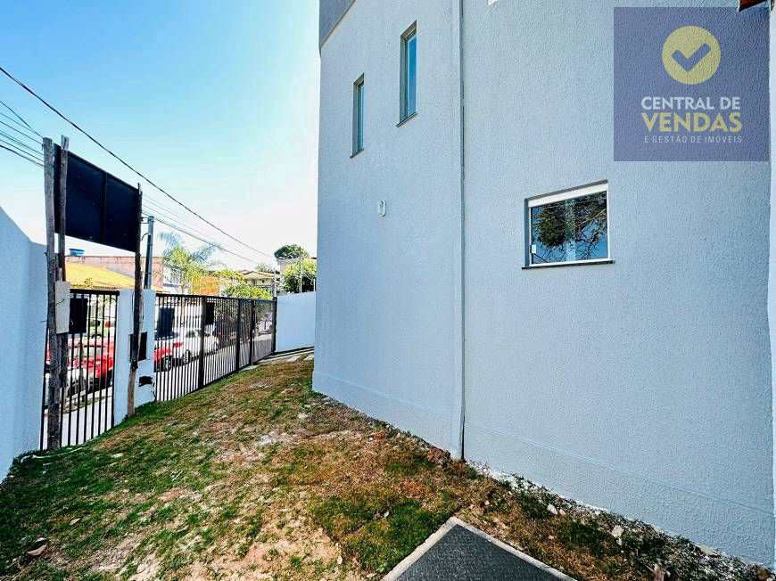 Casa à venda com 3 quartos, 130m² - Foto 2