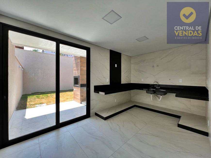 Casa à venda com 3 quartos, 187m² - Foto 3