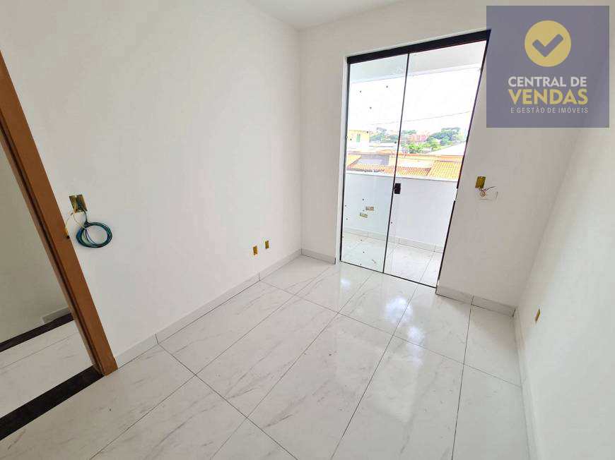 Casa à venda com 3 quartos, 187m² - Foto 2