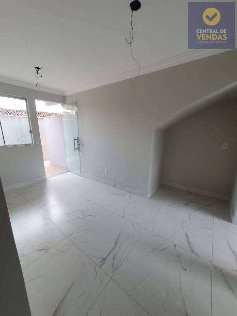 Cobertura à venda com 3 quartos, 148m² - Foto 2