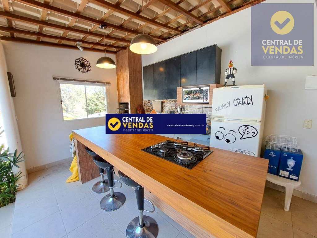 Casa à venda com 4 quartos, 360m² - Foto 4