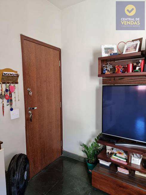 Apartamento à venda com 2 quartos, 81m² - Foto 3