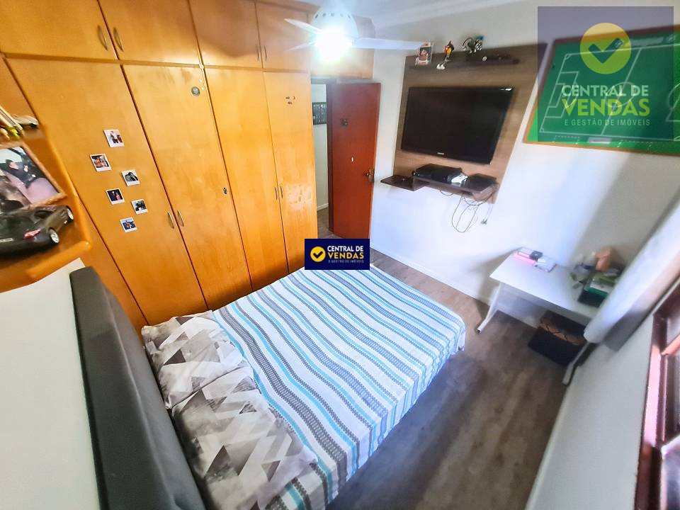 Casa à venda com 3 quartos, 180m² - Foto 8