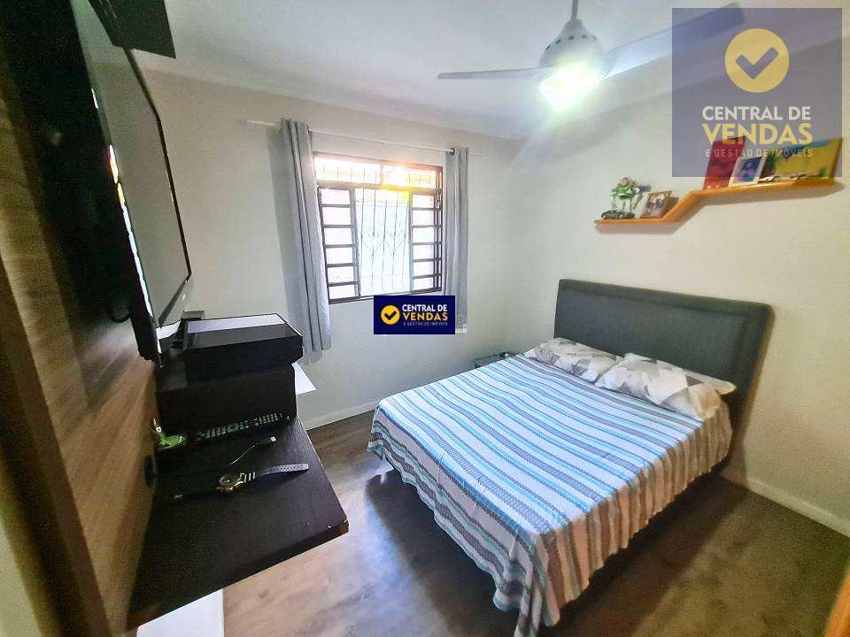 Casa à venda com 3 quartos, 180m² - Foto 9