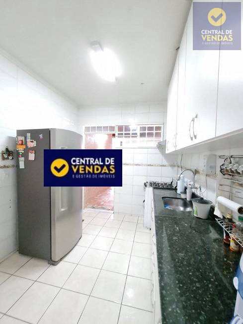 Casa à venda com 4 quartos, 180m² - Foto 14