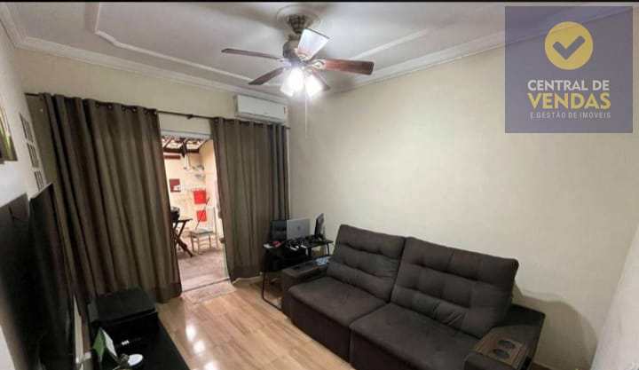 Casa à venda com 2 quartos, 75m² - Foto 3