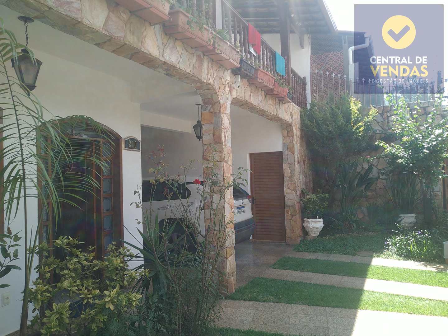 Casa à venda com 4 quartos, 350m² - Foto 6