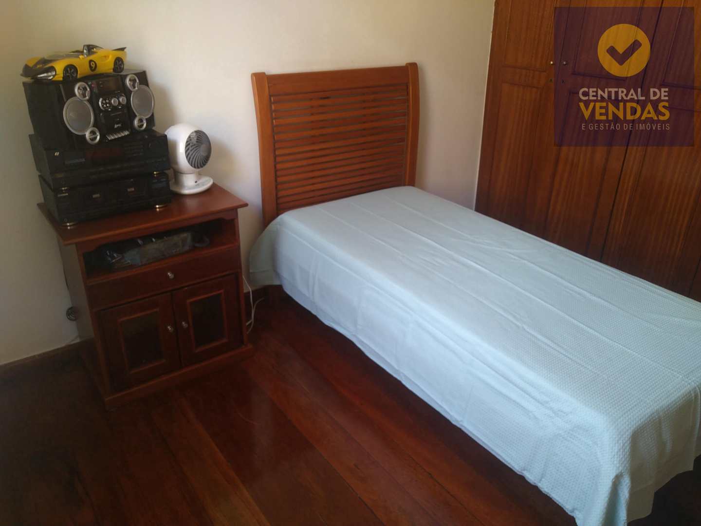 Casa à venda com 4 quartos, 350m² - Foto 26