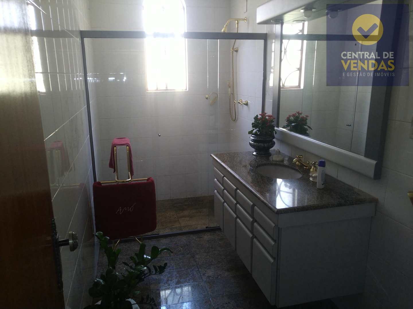 Casa à venda com 4 quartos, 350m² - Foto 25