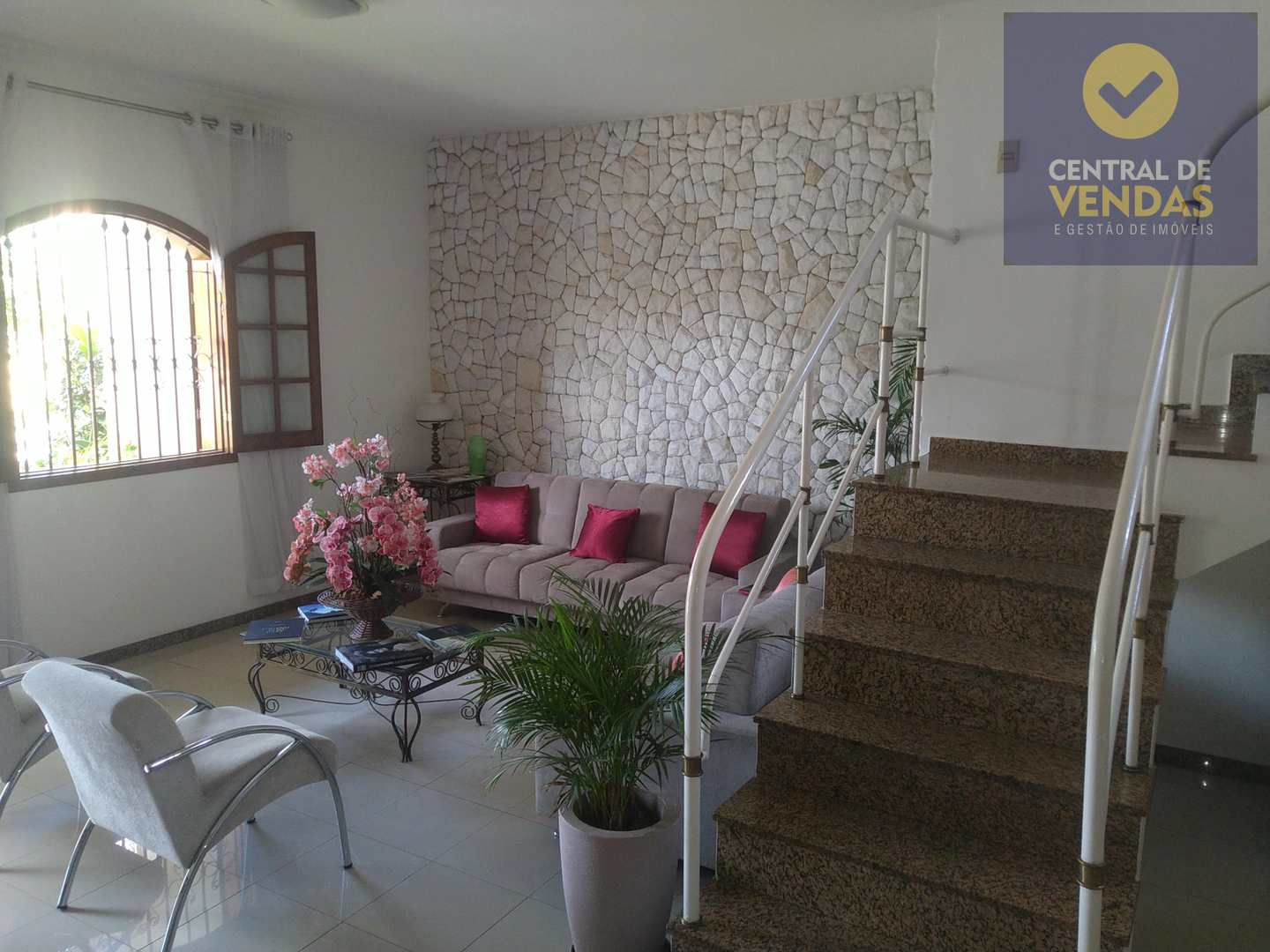 Casa à venda com 4 quartos, 350m² - Foto 11