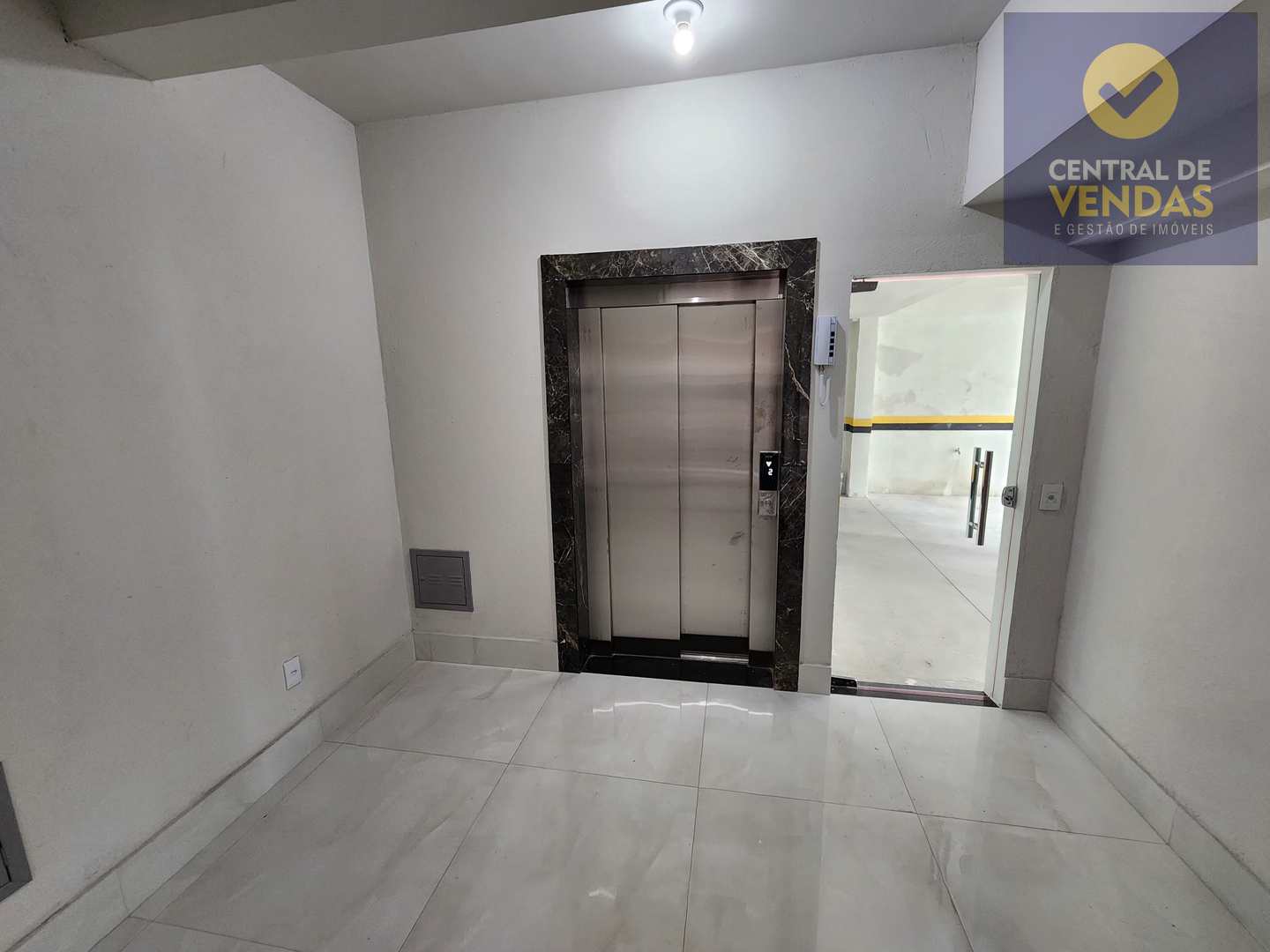 Cobertura à venda com 3 quartos, 160m² - Foto 9