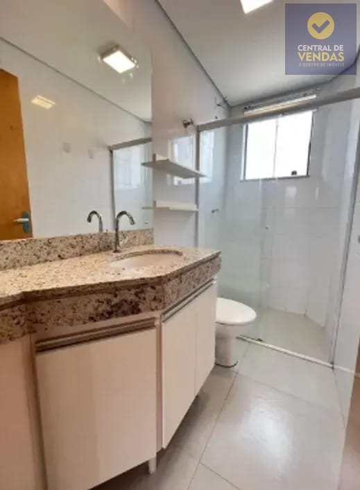 Apartamento à venda com 3 quartos, 70m² - Foto 2