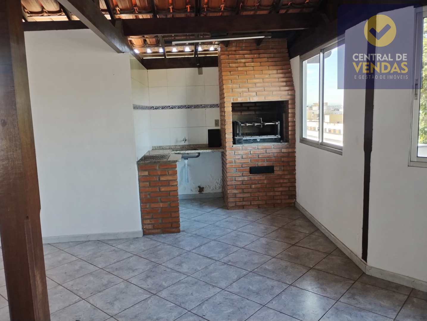 Casa para alugar com 5 quartos, 360m² - Foto 45