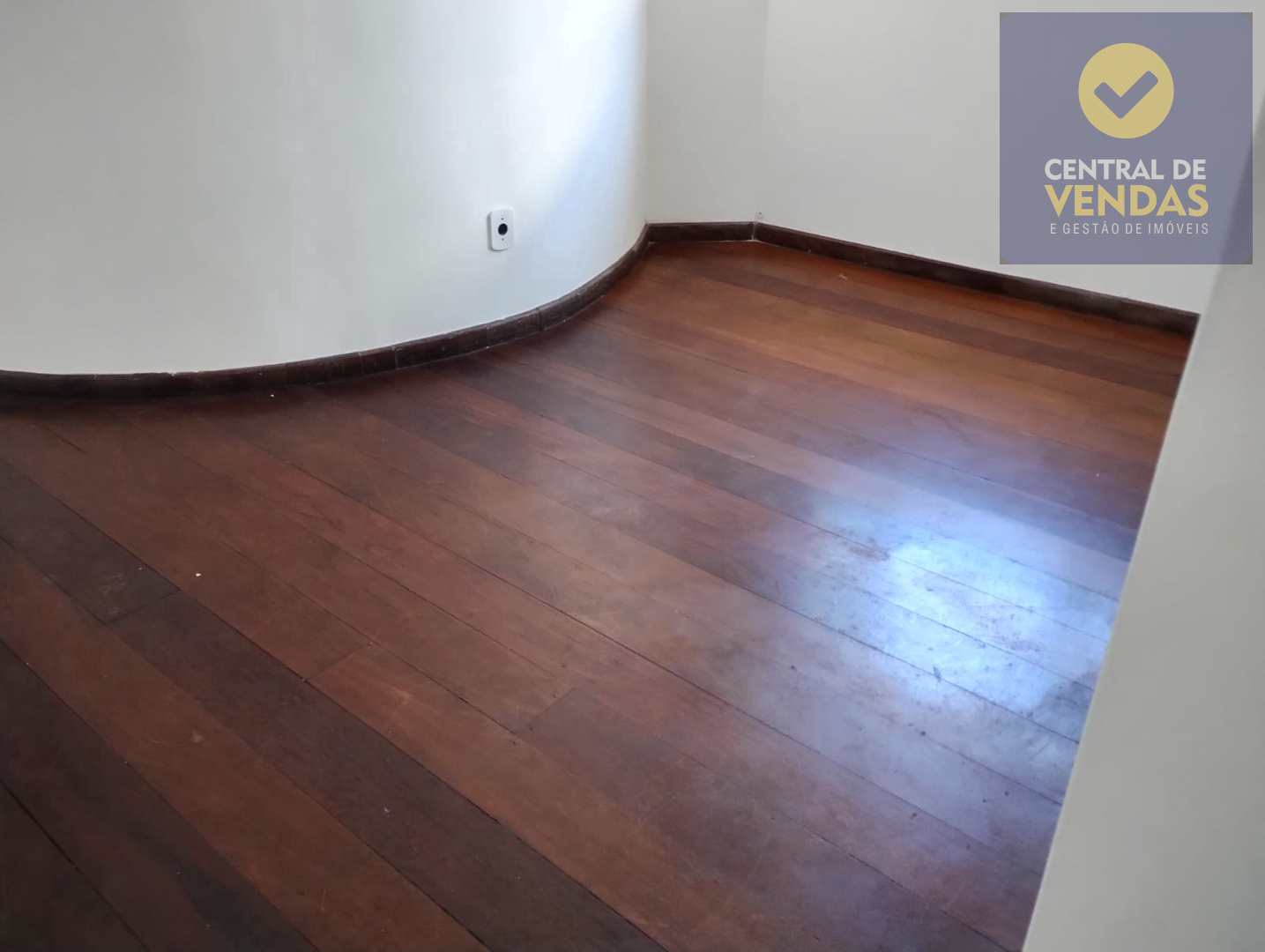 Casa para alugar com 5 quartos, 360m² - Foto 5