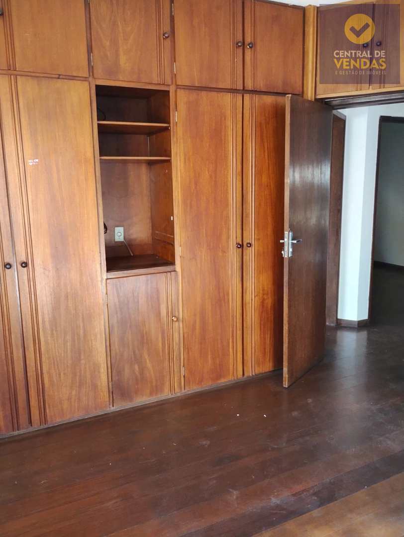 Casa para alugar com 5 quartos, 360m² - Foto 14