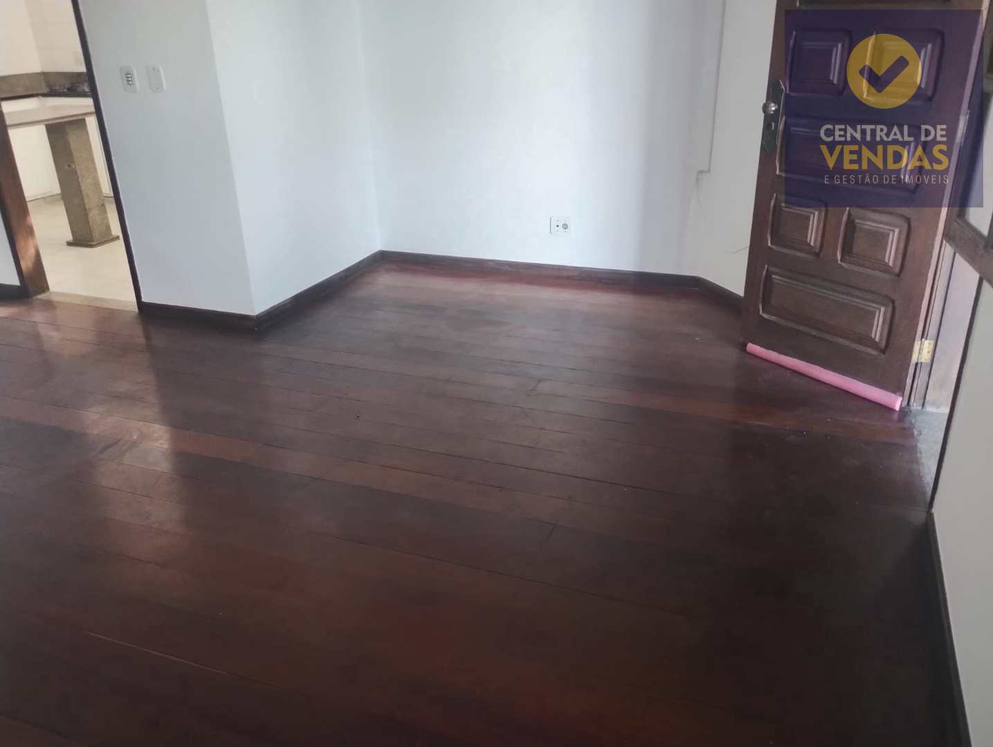 Casa para alugar com 5 quartos, 360m² - Foto 16