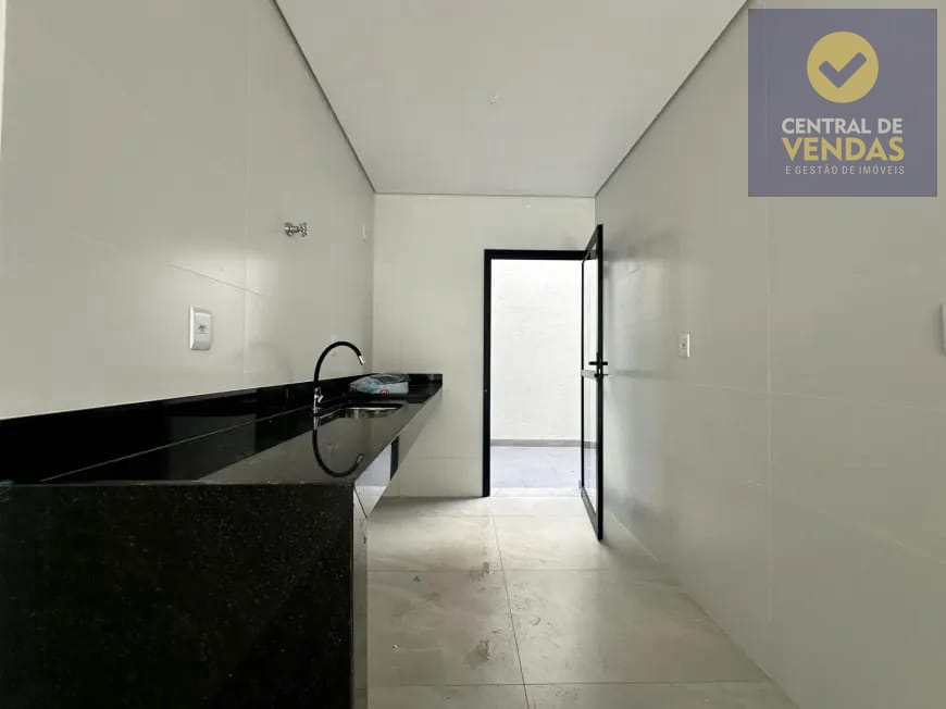 Casa à venda com 2 quartos, 84m² - Foto 11