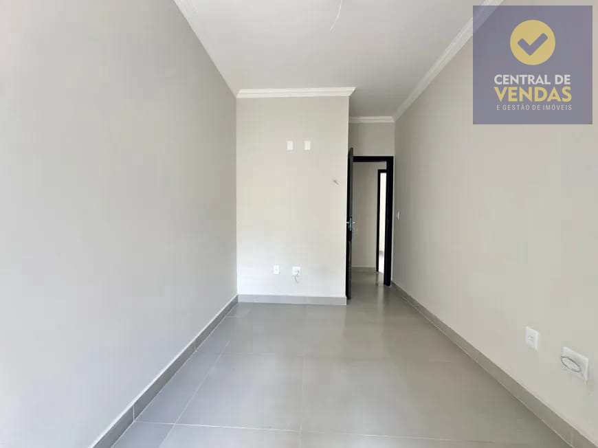 Casa à venda com 2 quartos, 84m² - Foto 2